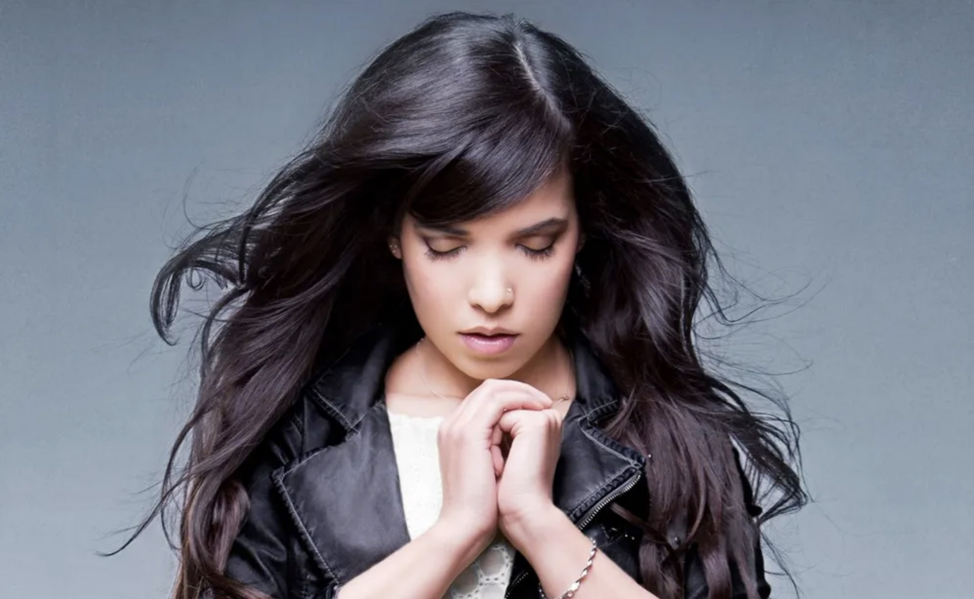Indila Image